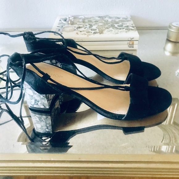 NWT Topshop Black Strappy Sandals w Chunky Heel - Picture 6 of 6
